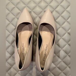 Beige women’s shoes heels